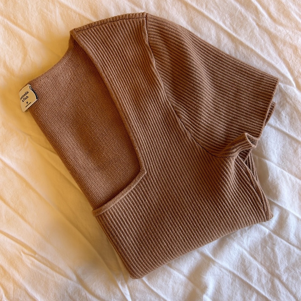 Thick Knit A&F Brown Top - Picture 4 of 4